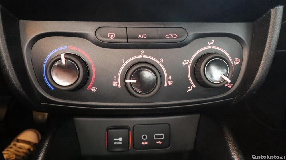 Fiat Tipo 1.3 MultiJet Lounge — fotografia 12