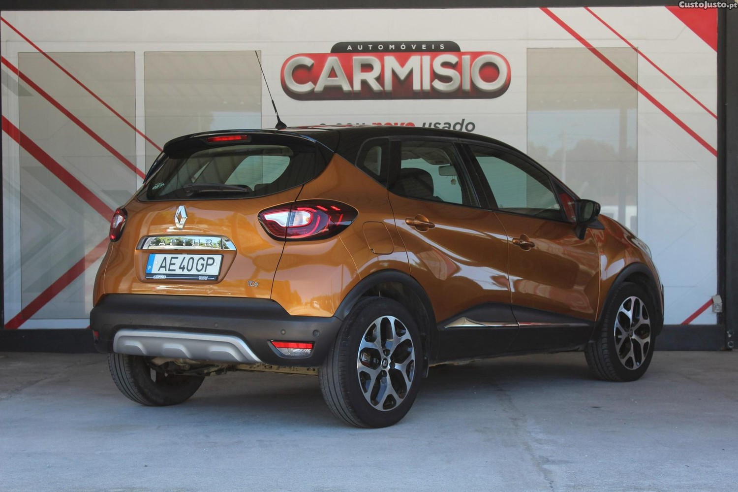 Renault Captur 0.9 TCe Exclusive XMOD — fotografia 23