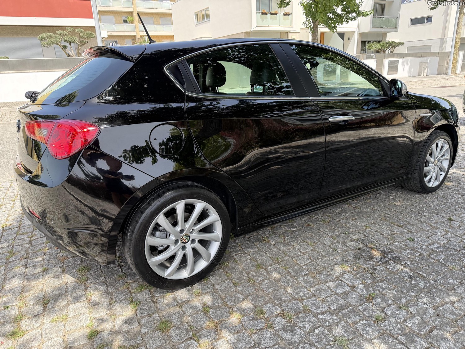 Alfa Romeo Giulietta 1.6 JTDm-163.000km 1 registo — fotografia 8