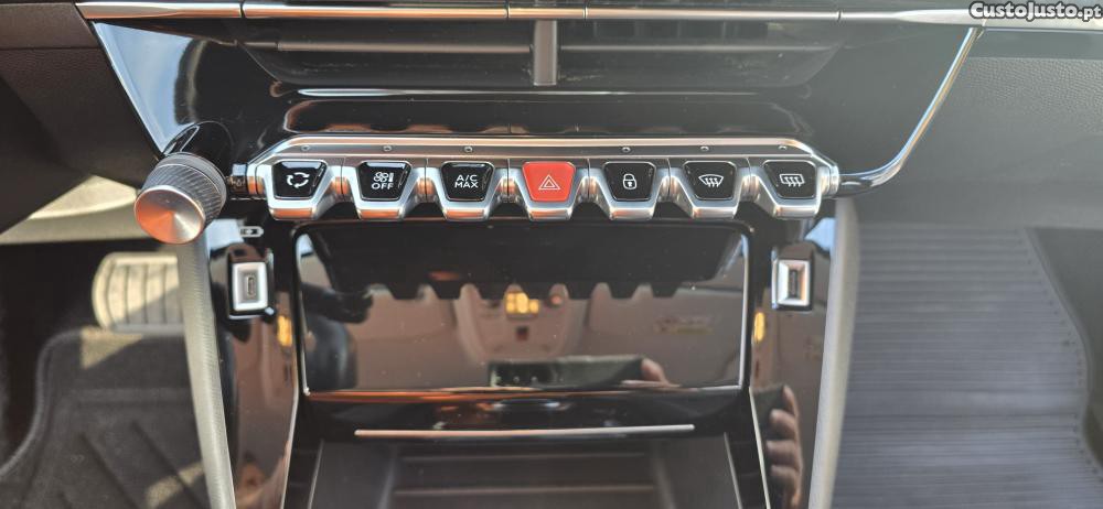 Peugeot e-208 50 kWh Allure Pack N — fotografia 8