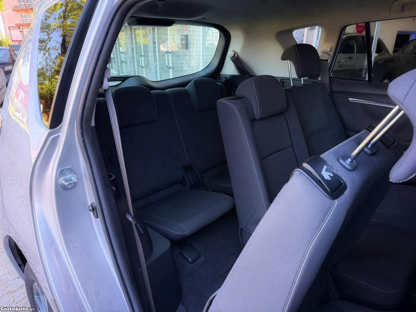 Toyota Verso 2.0 D-4D Exclusive+GPS — fotografia 18