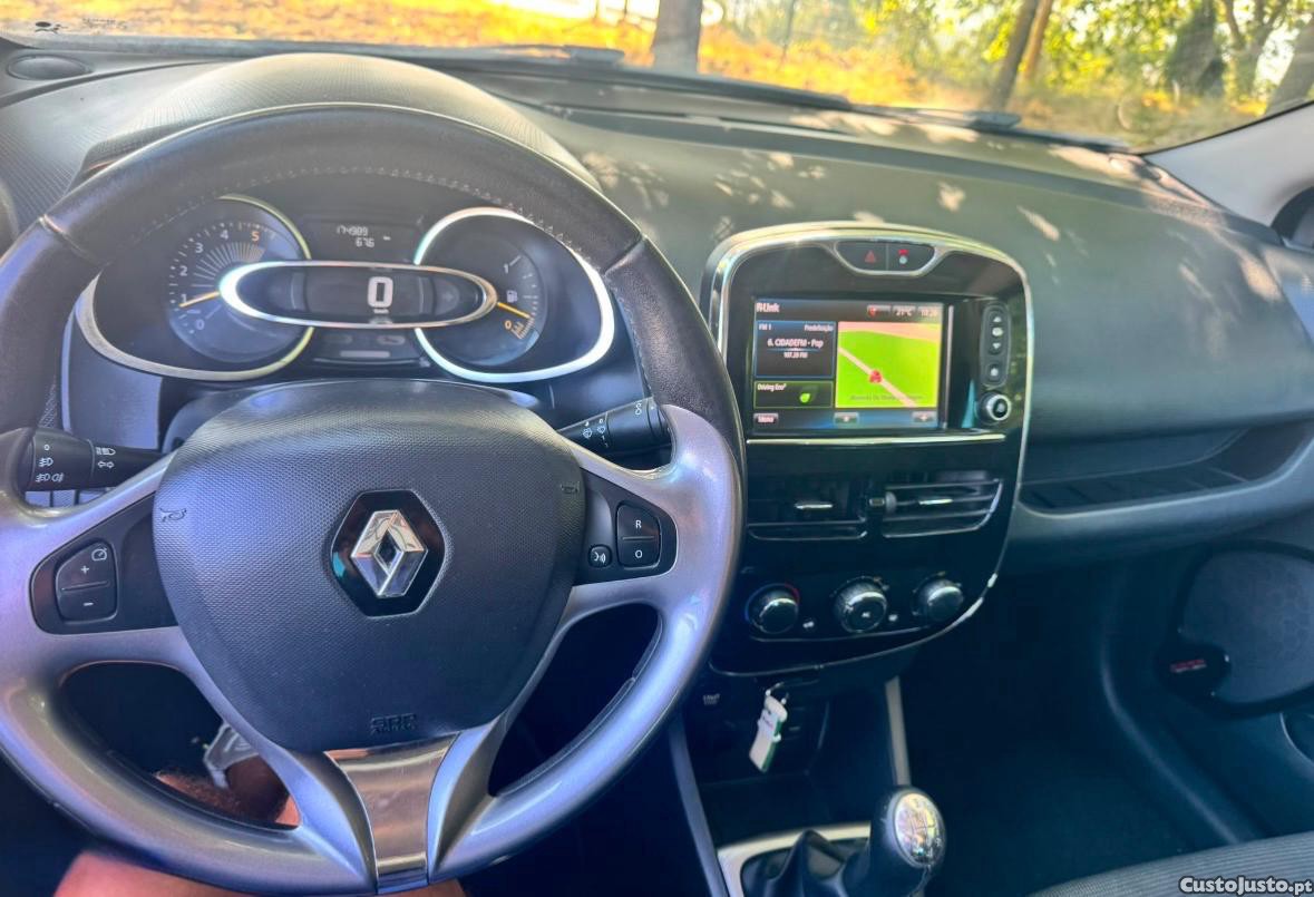 Renault Clio 1.5 DCI — fotografia 6