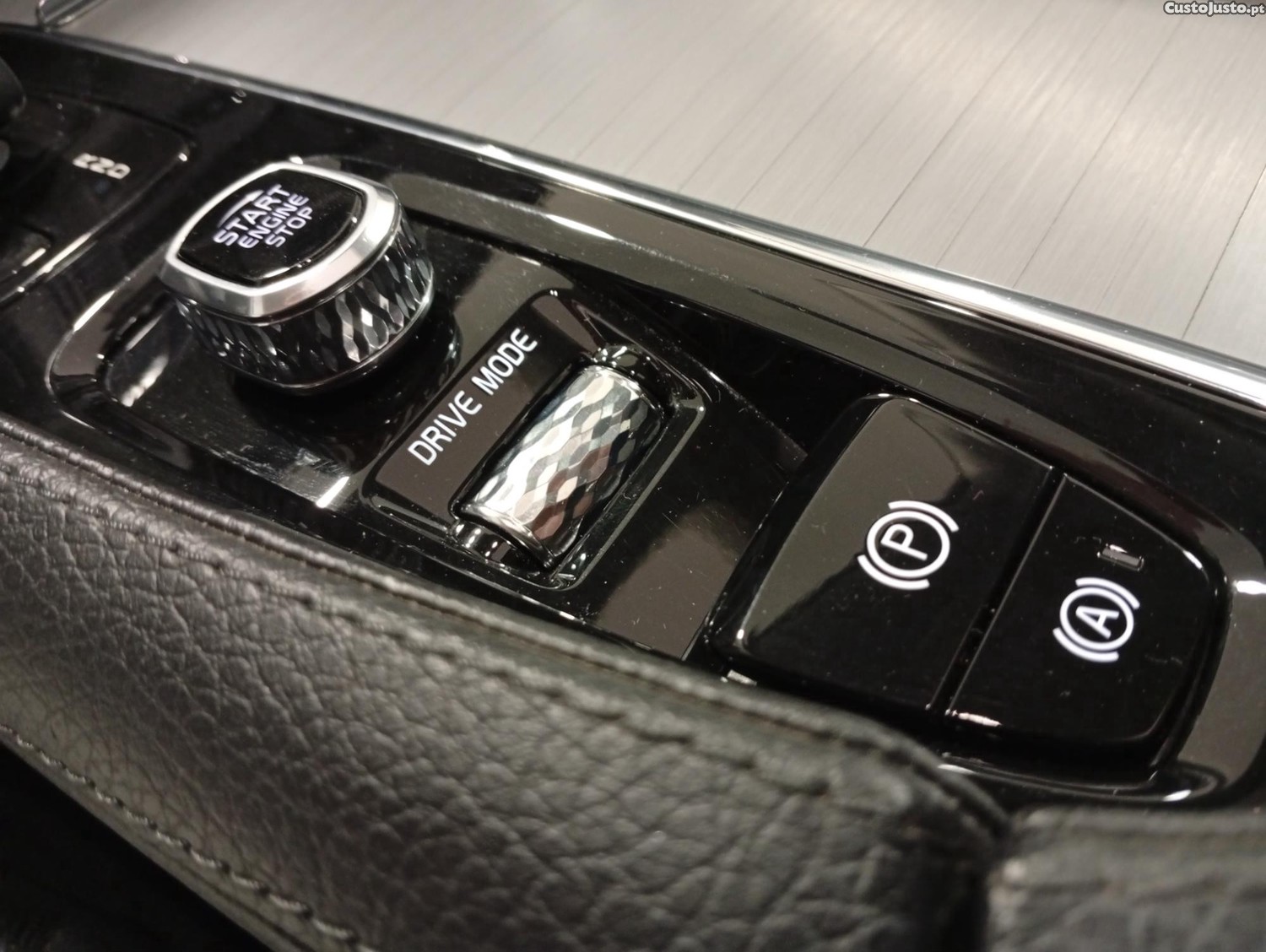 Volvo XC 90 2.0 T8 PHEV Inscription AWD — fotografia 5