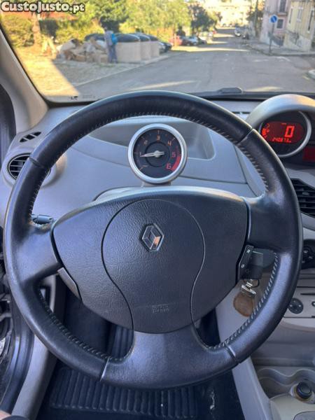Renault Twingo 1.5 diesel Initiale Paris — fotografia 10