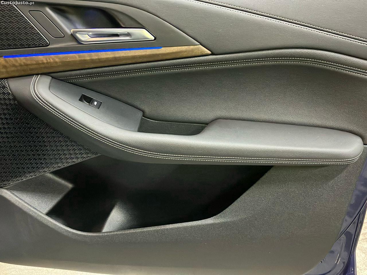 BMW 225 Active Tourer XE e xDrive Line Luxury — fotografia 2