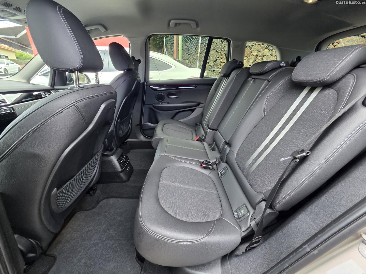 BMW 216 Gran Tourer d 7L Line Sport — fotografia 40