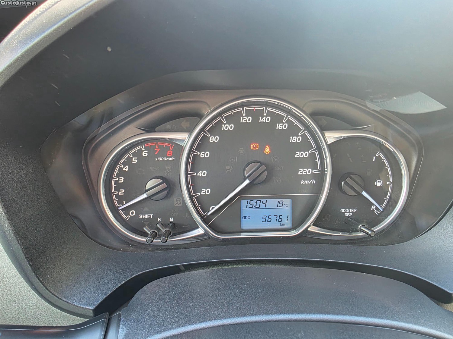 Toyota Yaris 1.0 VVT-I COMFORT 72CV — fotografia 17