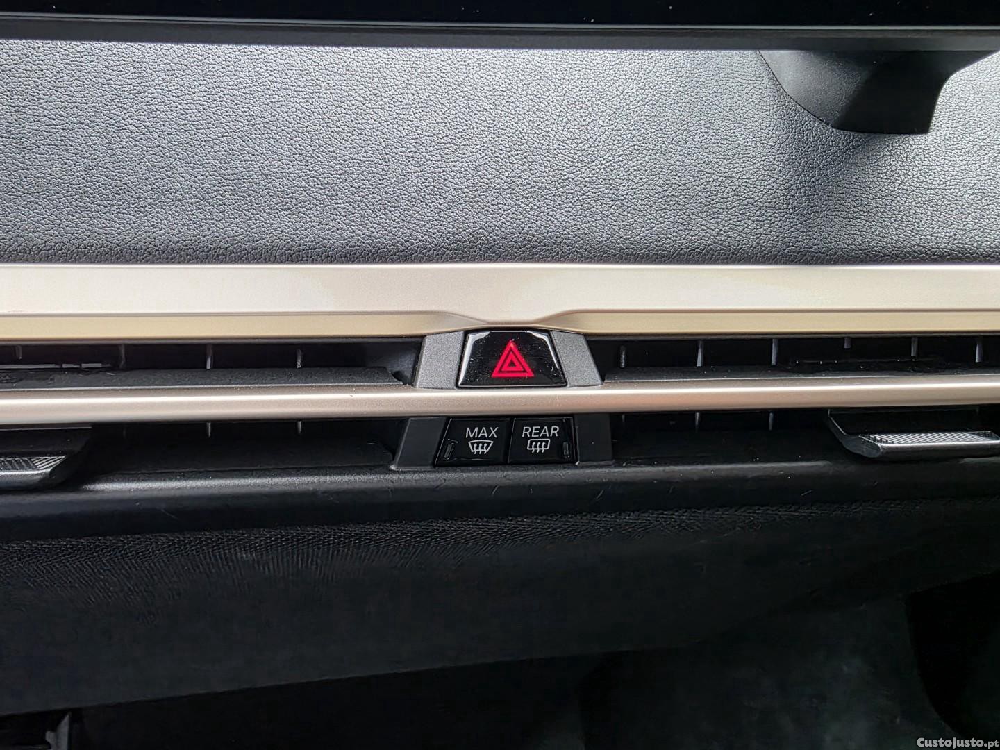 BMW iX xDrive 40 — fotografia 23