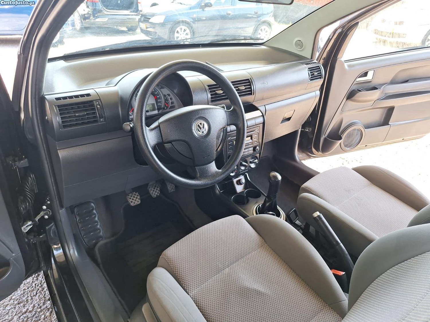 Volkswagen Fox 1.2 T.Liso Pack Elements — fotografia 14