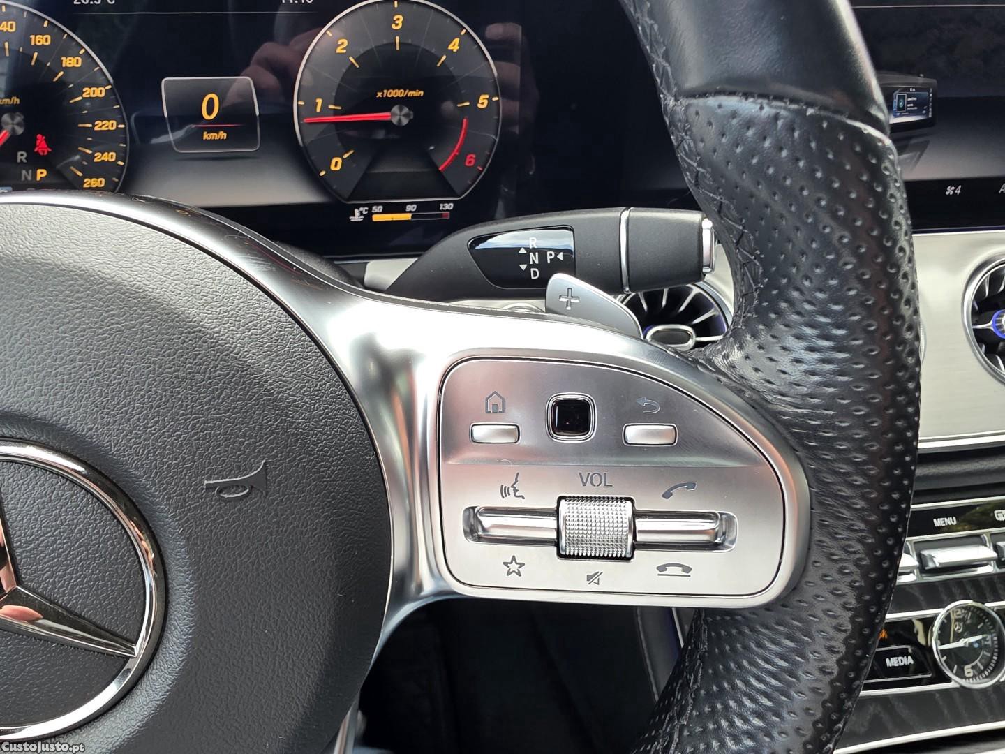 Mercedes-Benz E 220 d AMG Line Aut. — fotografia 21