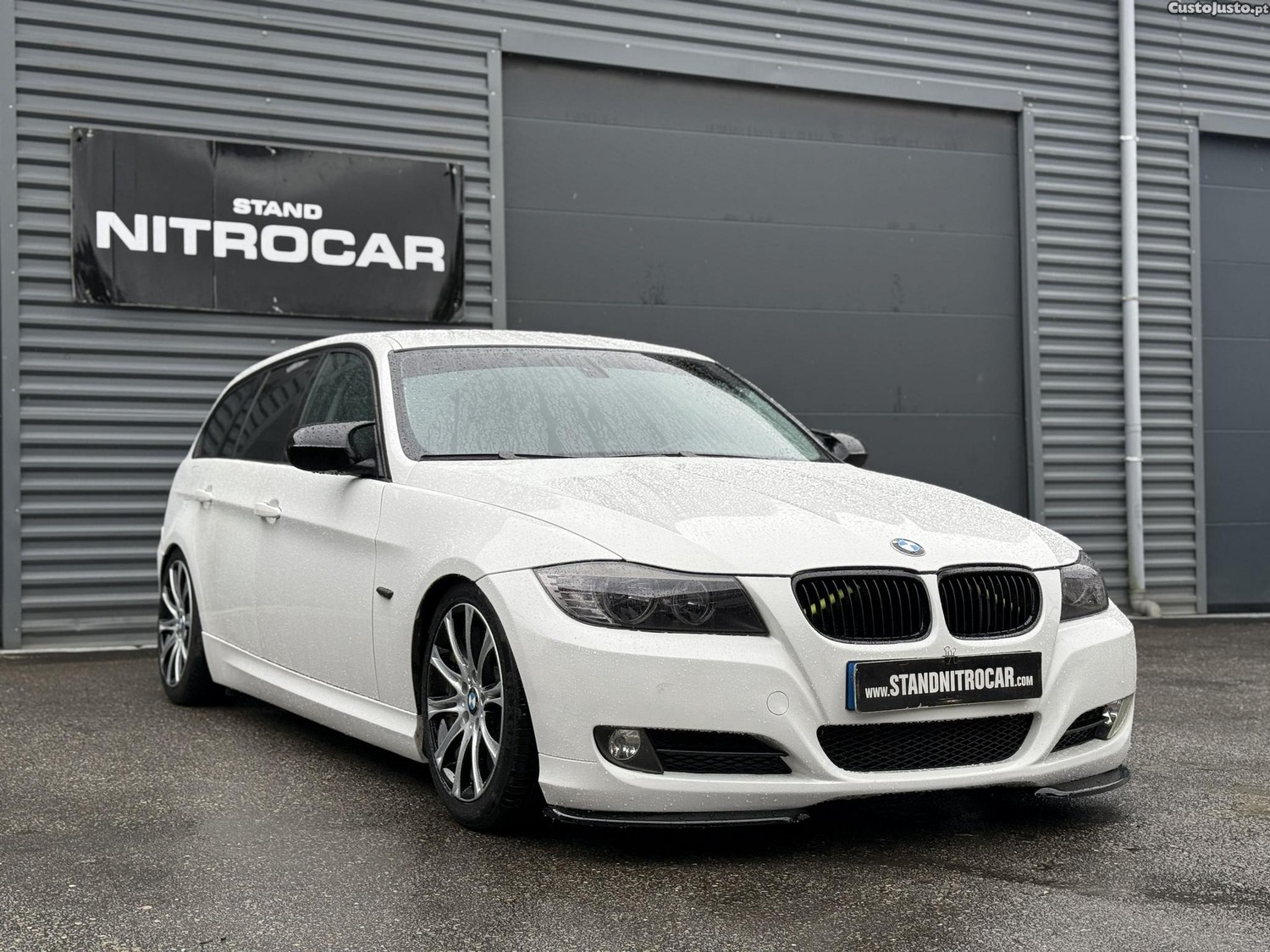 BMW 318 D TOURING C/ EXTRAS PACK M — fotografia 25