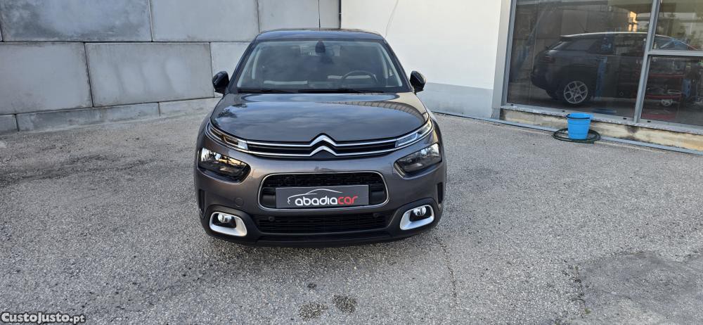 Citroën C4 1.5 BlueHDi Shine Pa — fotografia 18