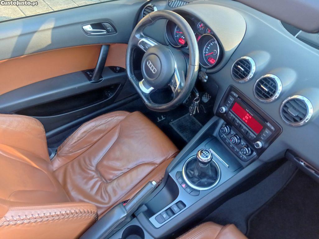 Audi TT Cabrio-200cv-Garantia — fotografia 5