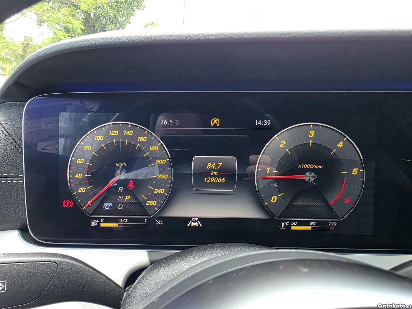 Mercedes-Benz E 220 d AMG Line Aut. — fotografia 51