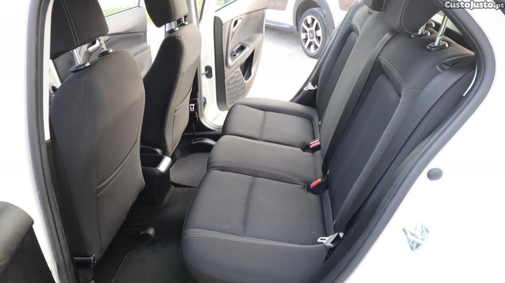 Fiat Tipo 1.3 MultiJet Lounge — fotografia 8