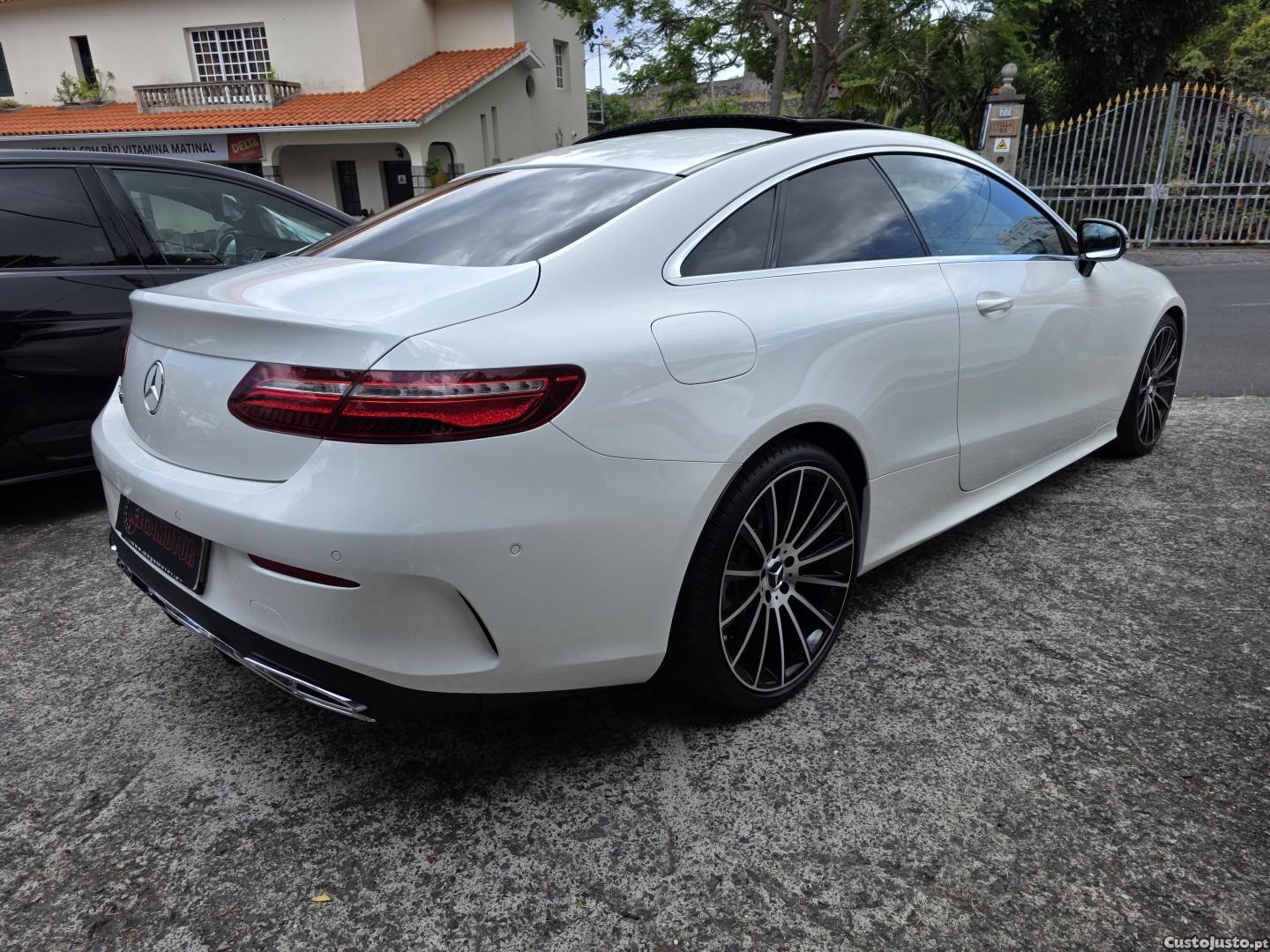 Mercedes-Benz E 220 d AMG Line Aut. — fotografia 58