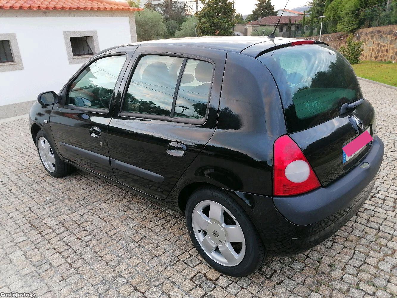 Renault Clio 1.2i Privilege — fotografia 8