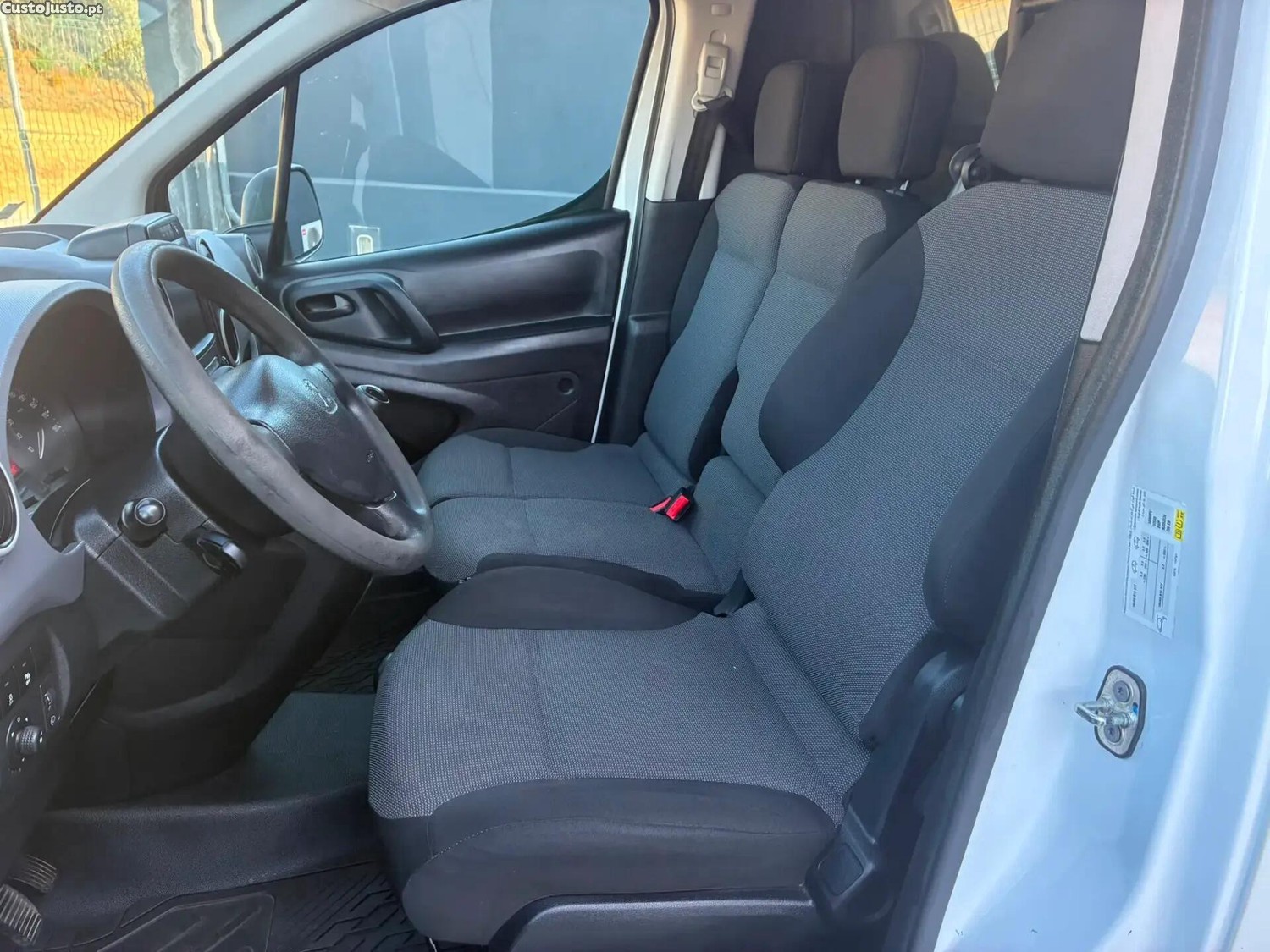Peugeot Partner 1.6 BLUE HDI 100 — fotografia 12