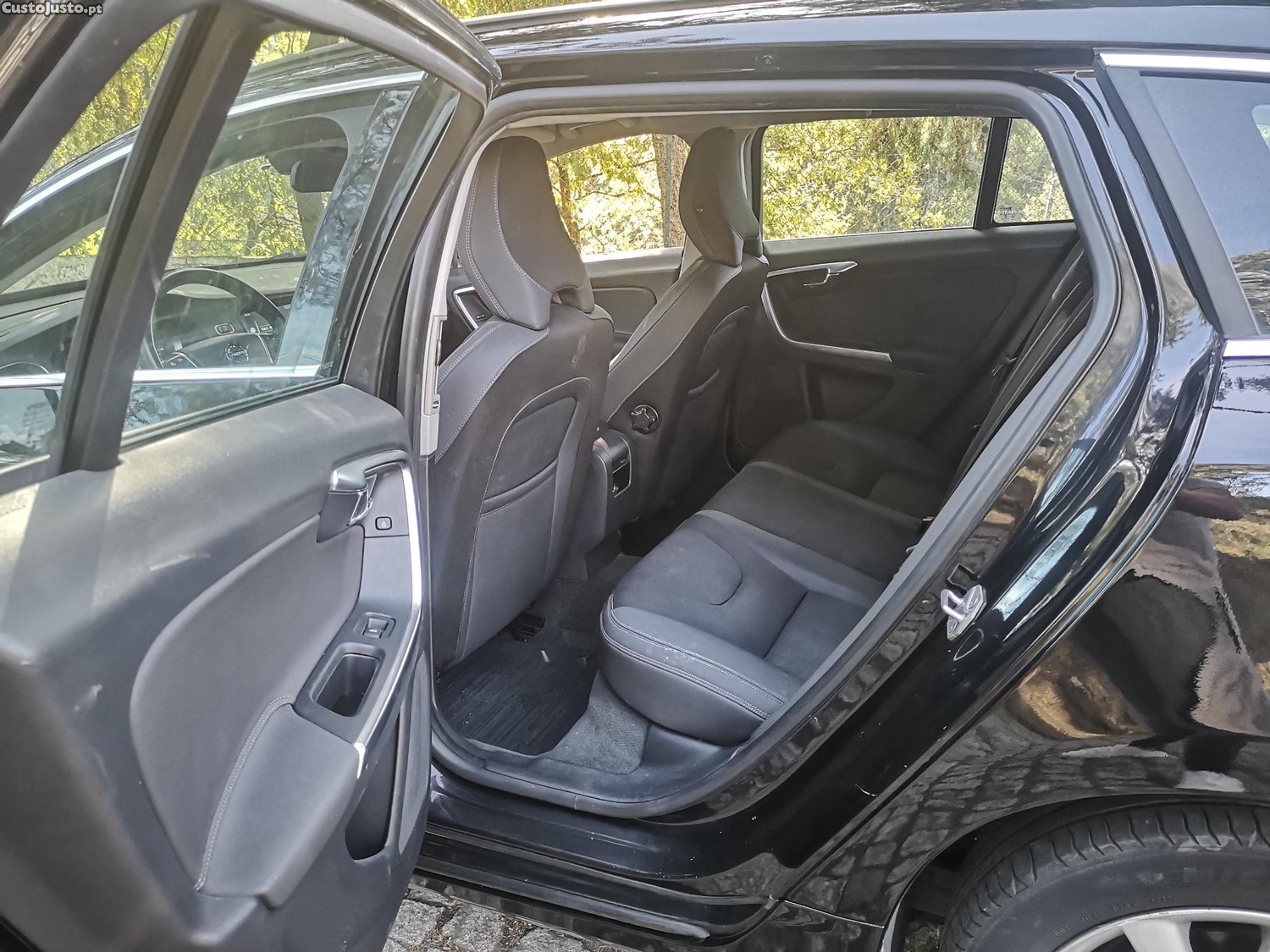 Volvo V60 2.0 D4 181CV MOMENTUM GEARTRONIC - FULL EXTRAS - C/ GARANTIA - COMO NOVA - "Preço Imbatível — fotografia 10
