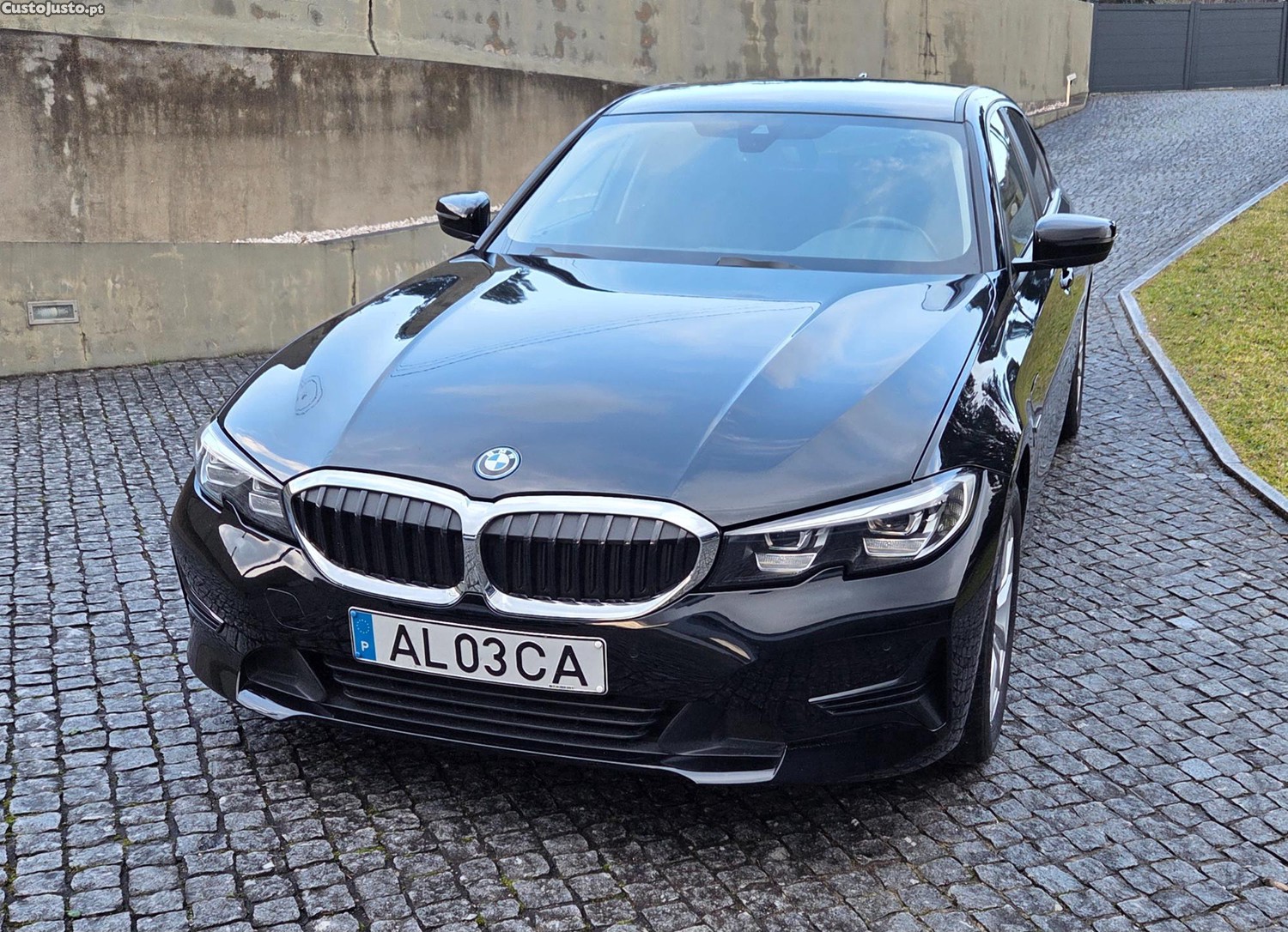 BMW 320 e Berlina   Hibrido plug-in - Versão Advantage - 21 foto 2