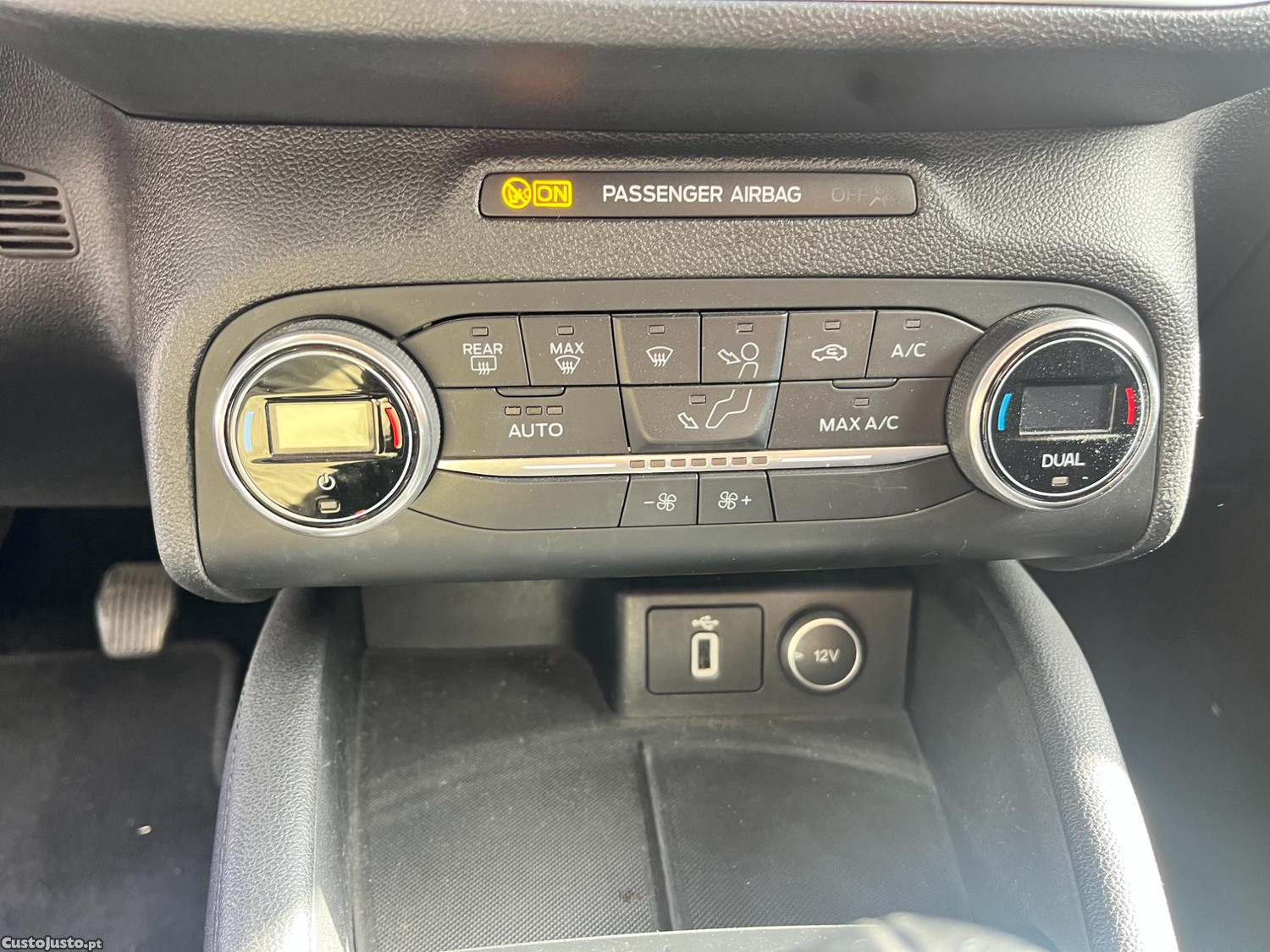 Ford Focus SW 1.5 TDCi Titanium — fotografia 4