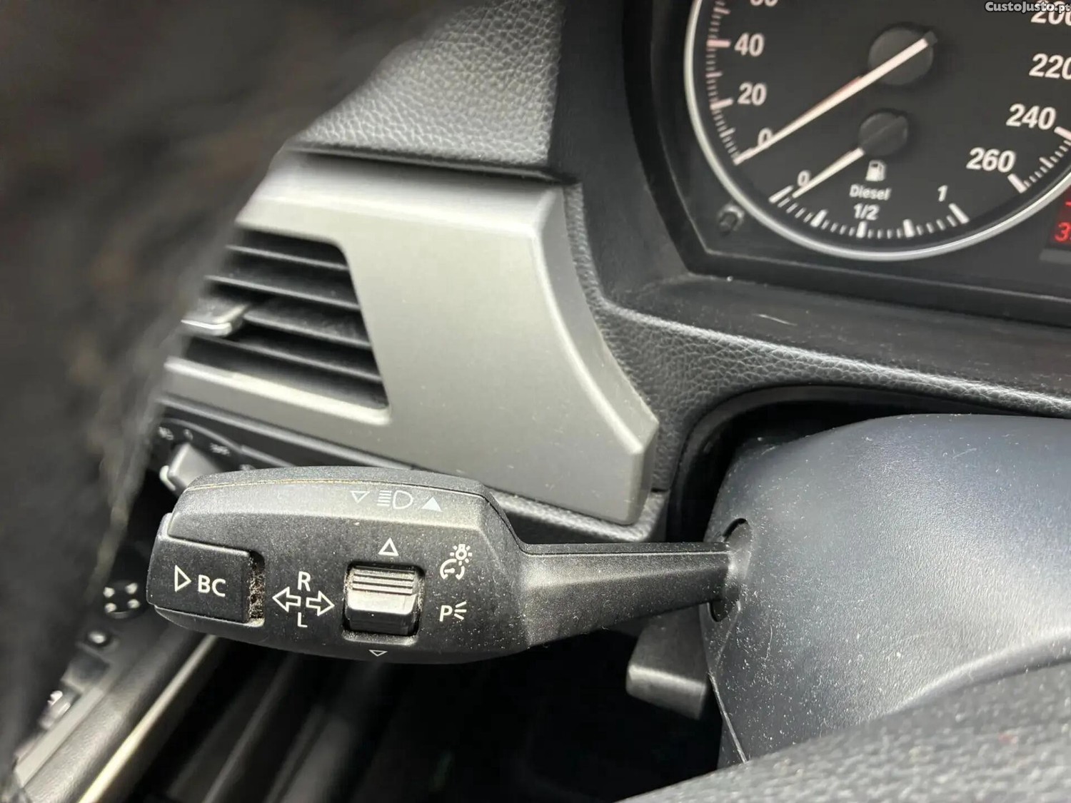 BMW 318 d Touring — fotografia 13