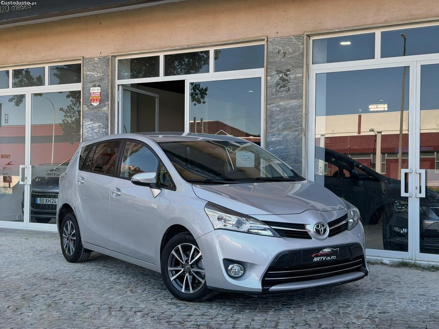 Toyota Verso 2.0 D-4D Exclusive+GPS — fotografia 14