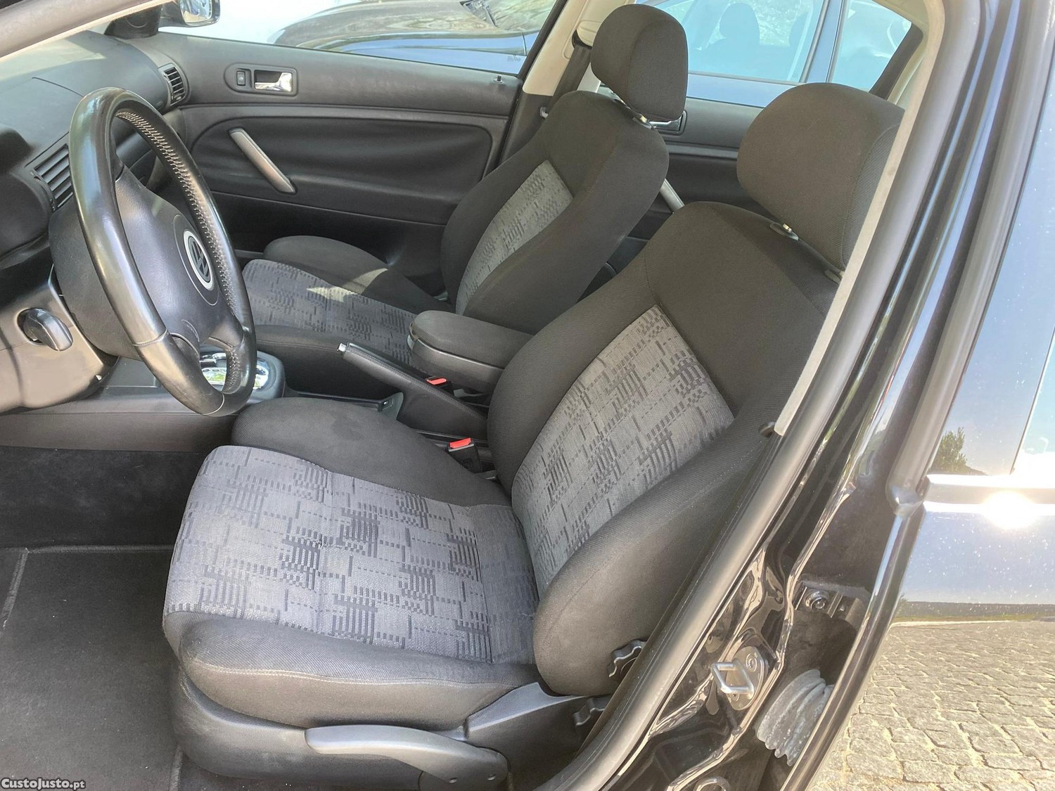 Volkswagen Passat 1.9 TDi Confortline Tip — fotografia 5