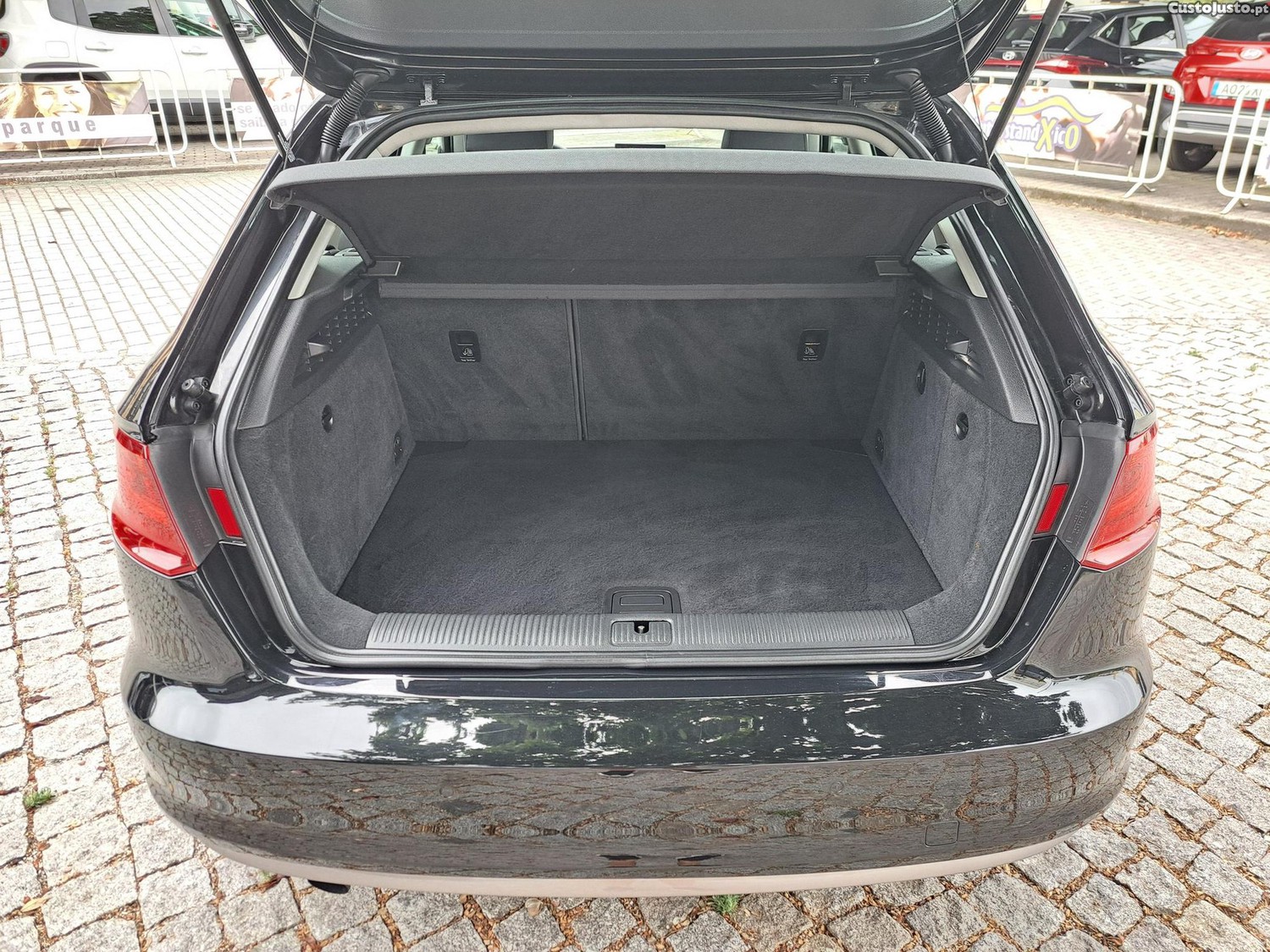 Audi A3 Sportback 1.6 TDI Ultra — fotografia 11
