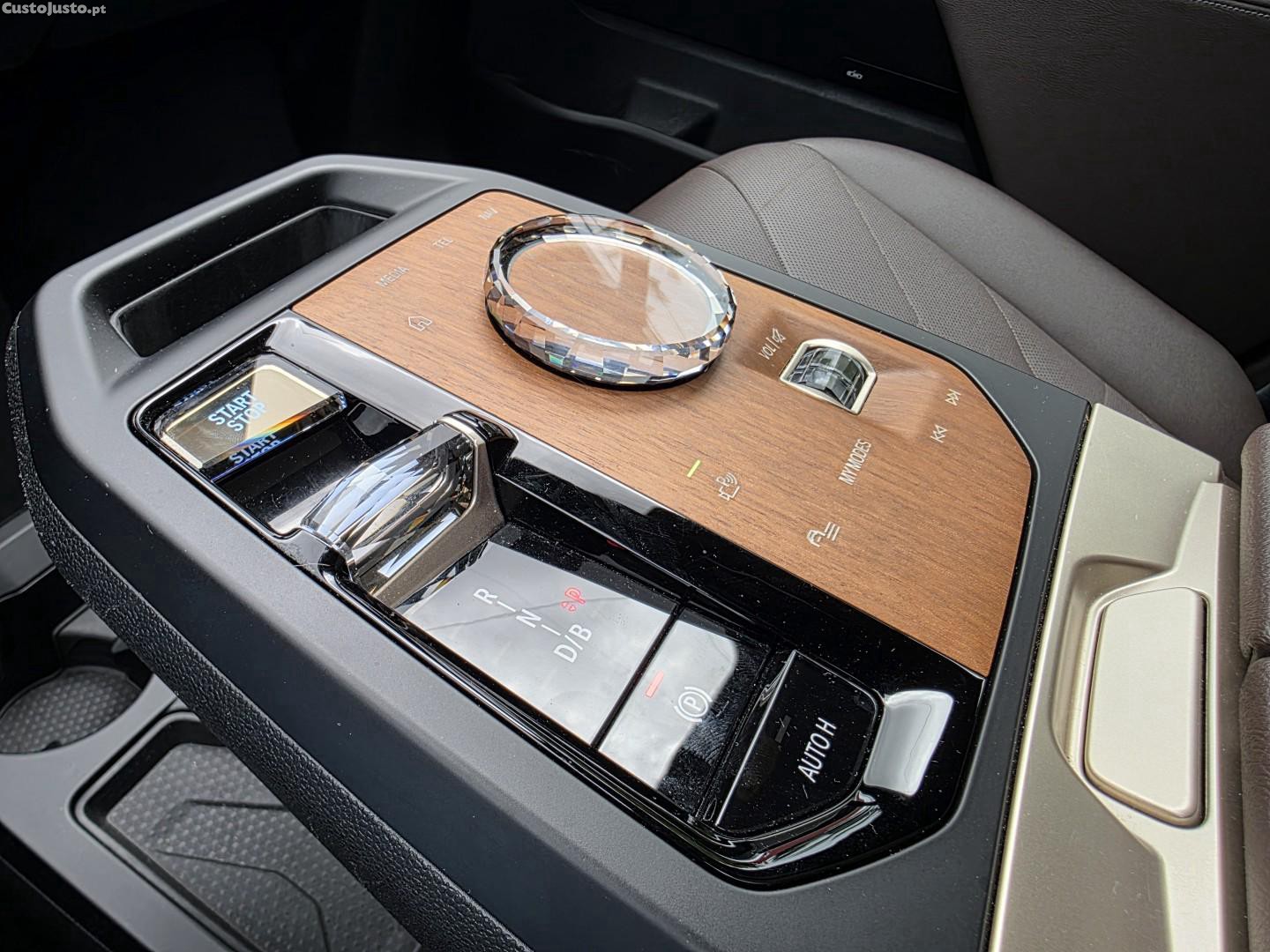 BMW iX xDrive 40 — fotografia 21