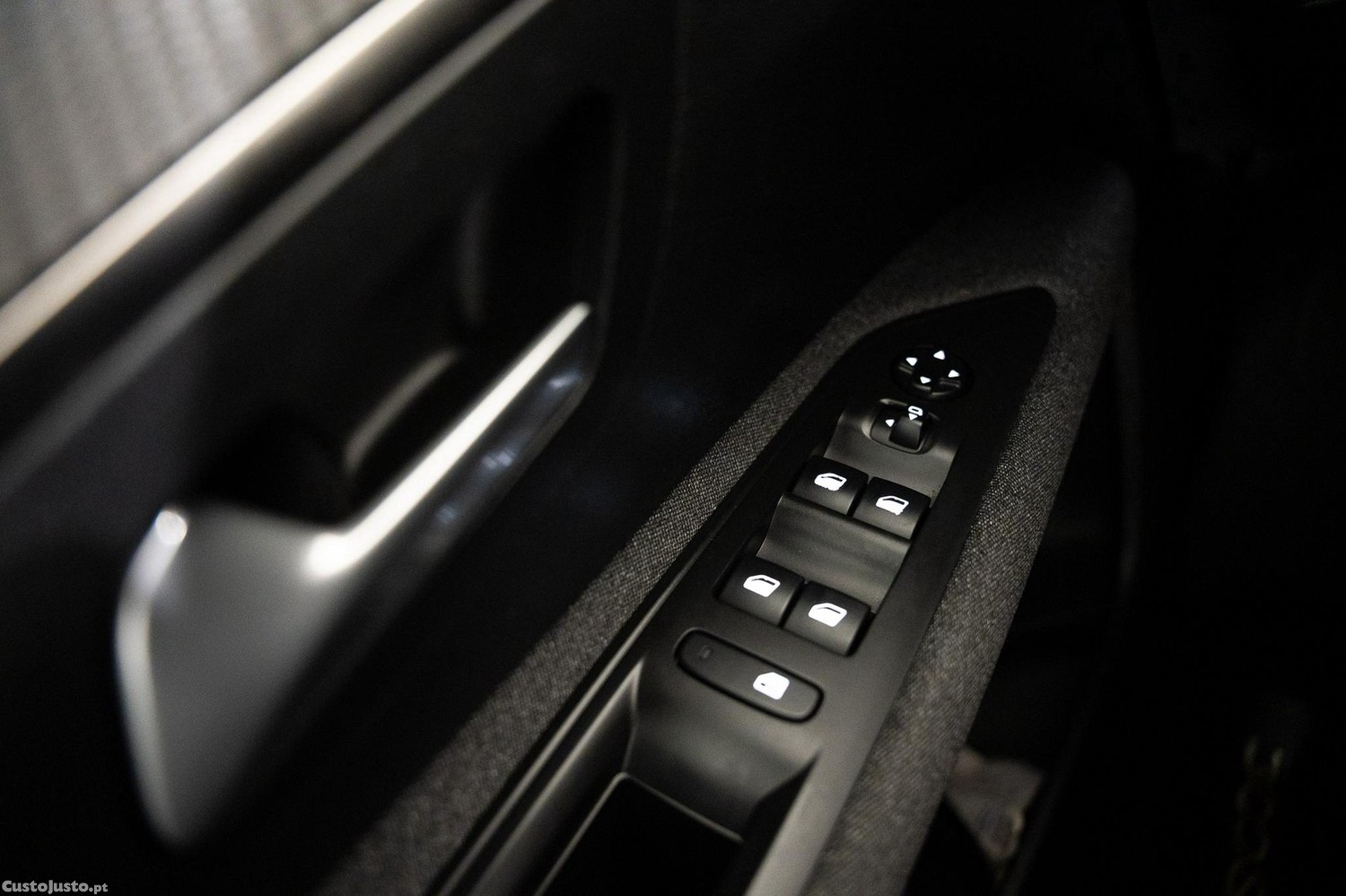 Peugeot 3008 1.2 PureTech Active — fotografia 4