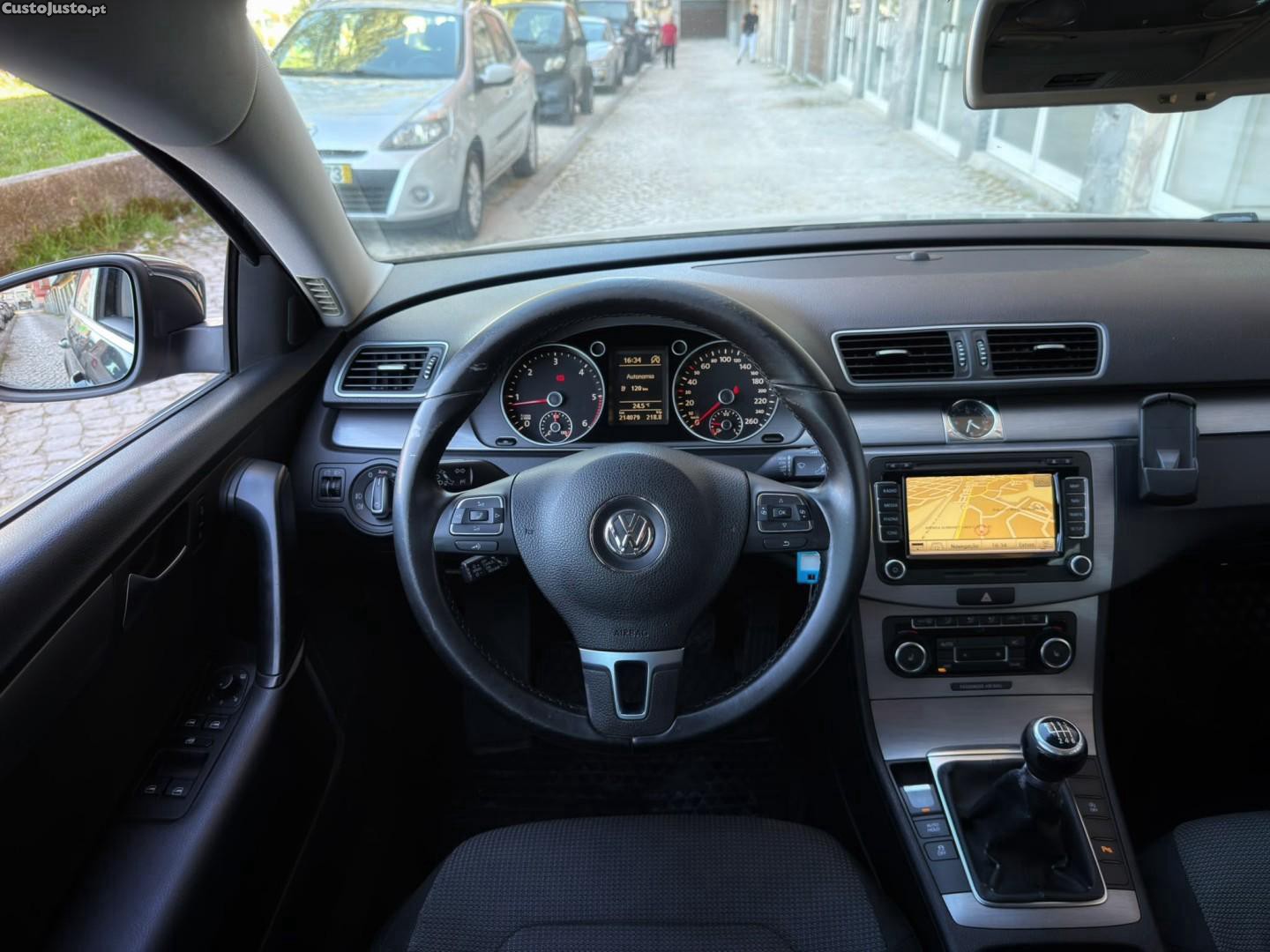 Volkswagen Passat 1.6 TDI BlueMotion — fotografia 5