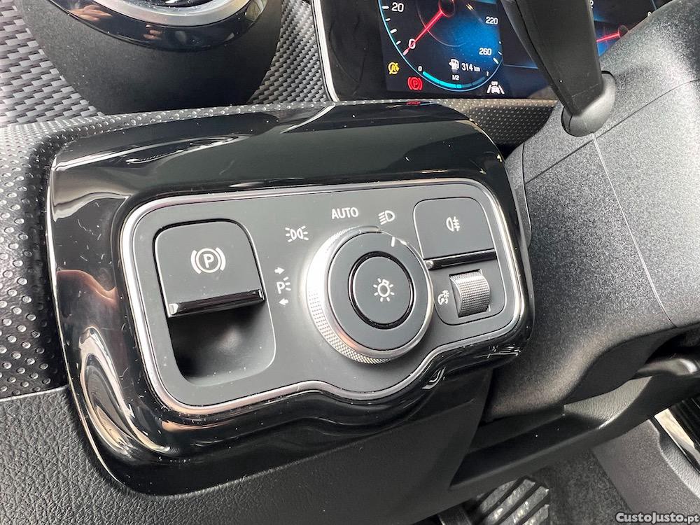 Mercedes-Benz A 200 BlueEFFICIENCY Progressive — fotografia 11