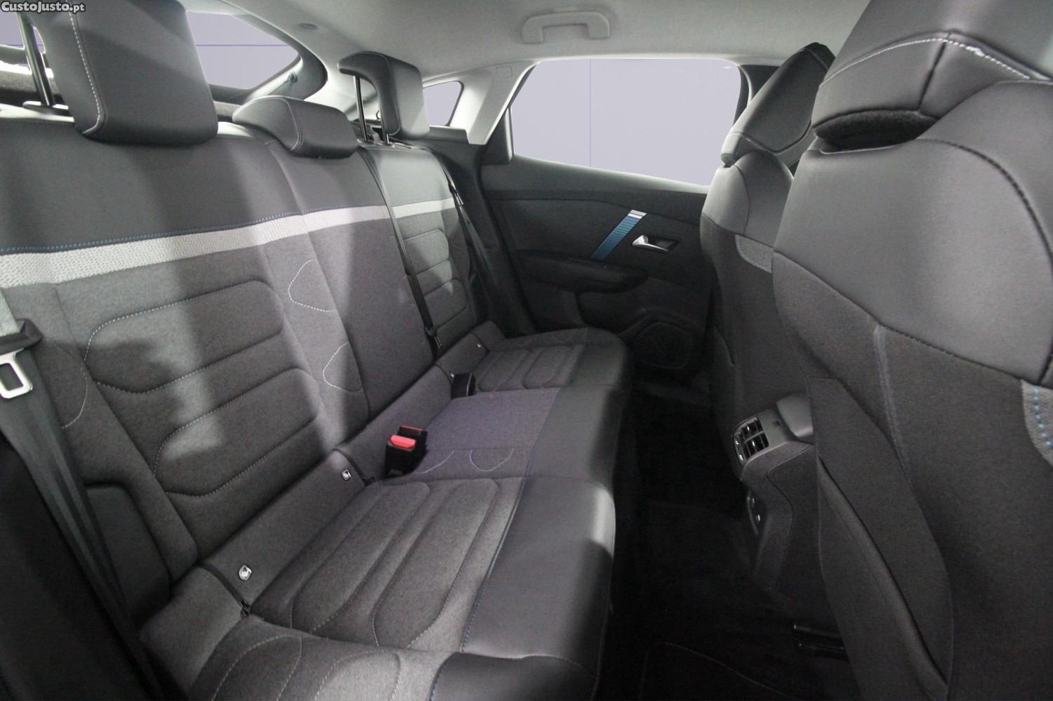 Citroën e-C4 Feel — fotografia 4