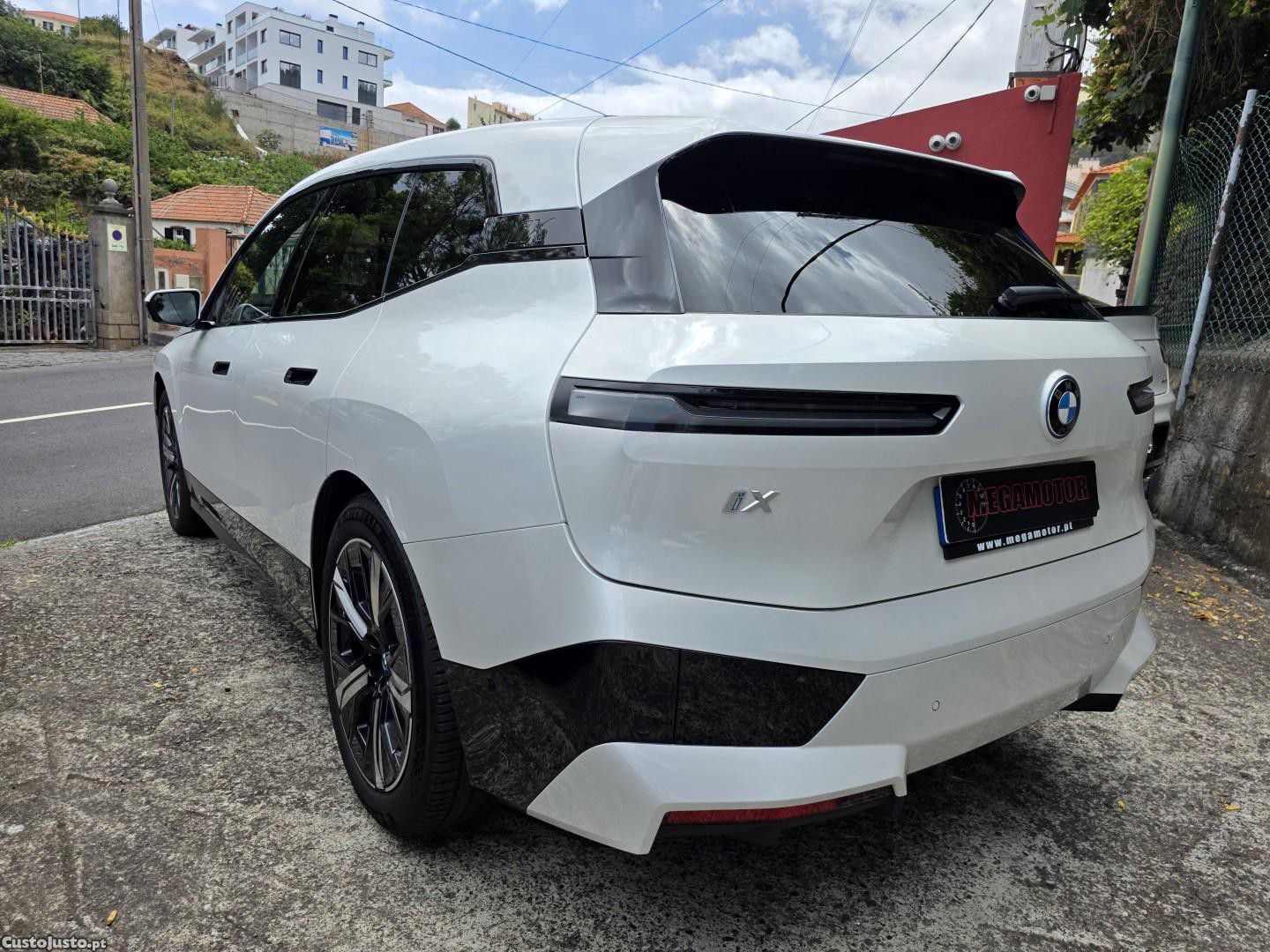 BMW iX xDrive 40 — fotografia 46