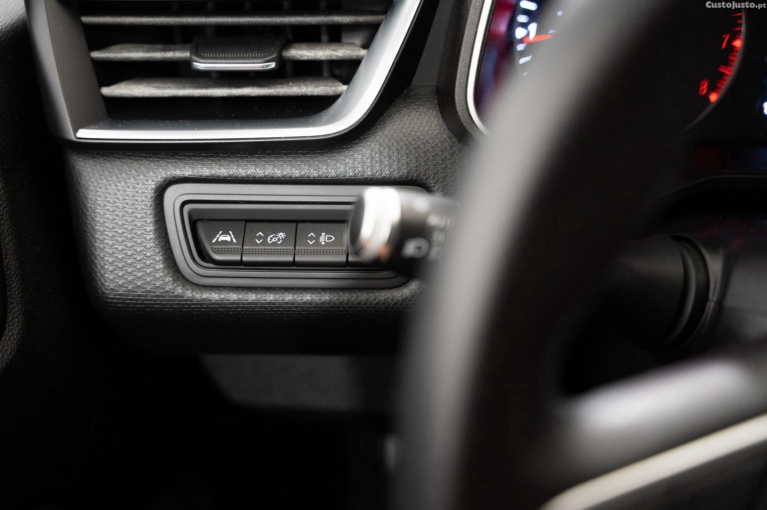 Renault Clio 1.0 SCe Zen — fotografia 3
