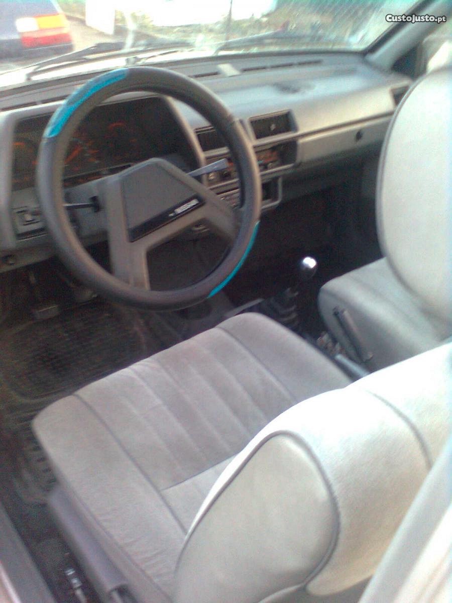 Nissan  Nissan Sentra 1.7d - 93 foto 4