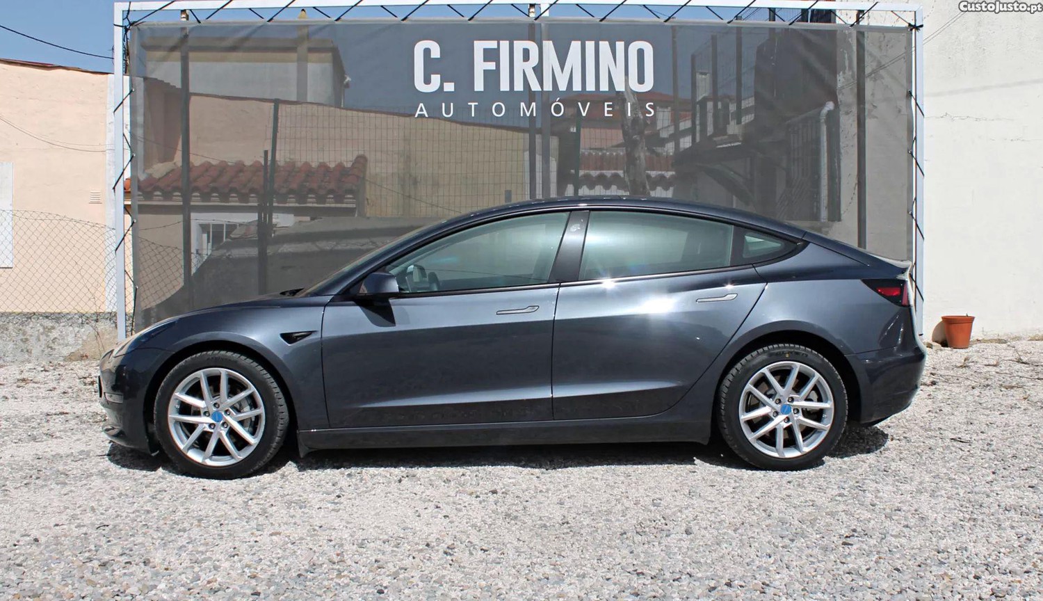 Tesla Model 3 Long range awd dual motor — fotografia 18