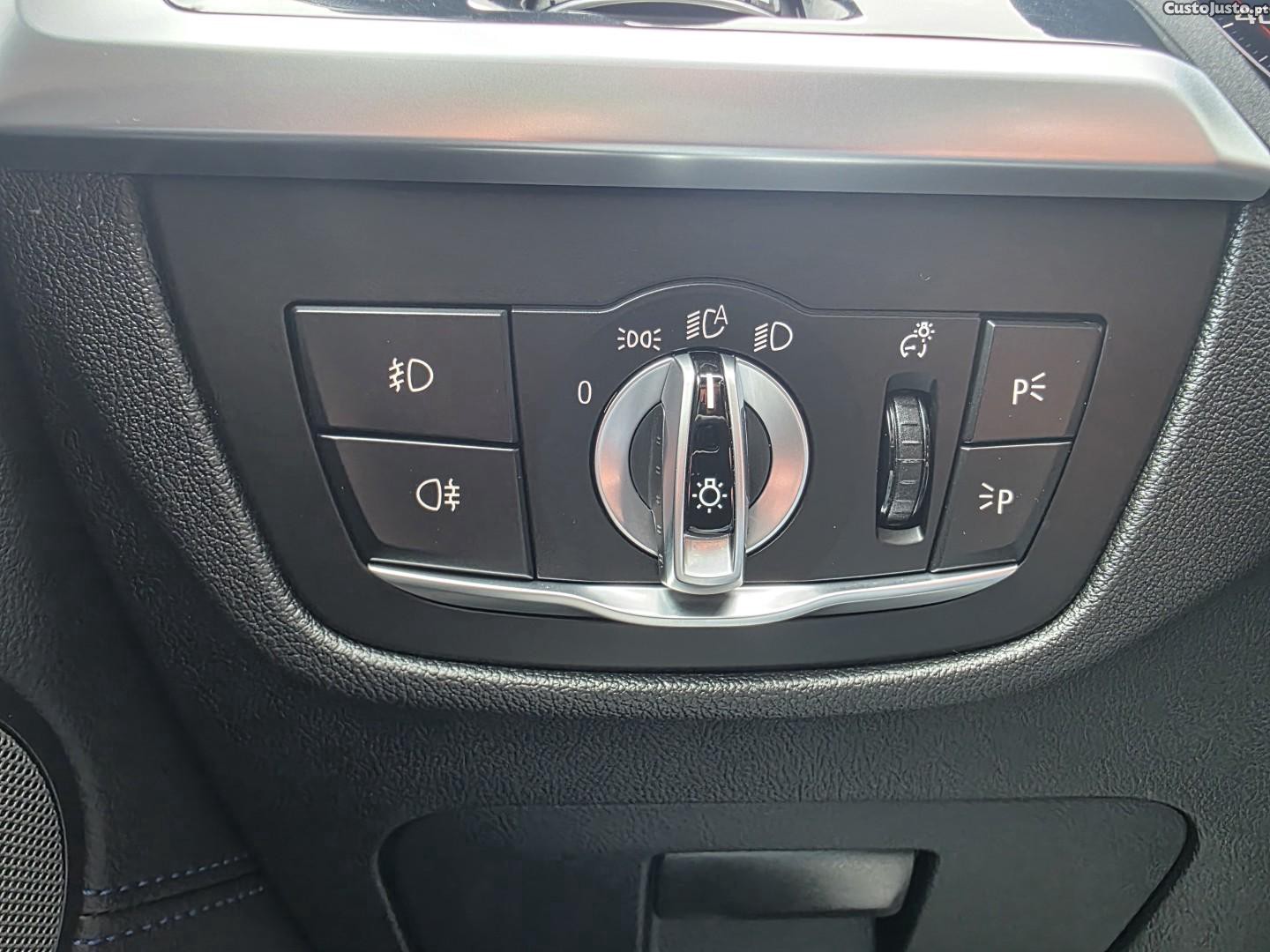 BMW X4 M40 d Auto — fotografia 12