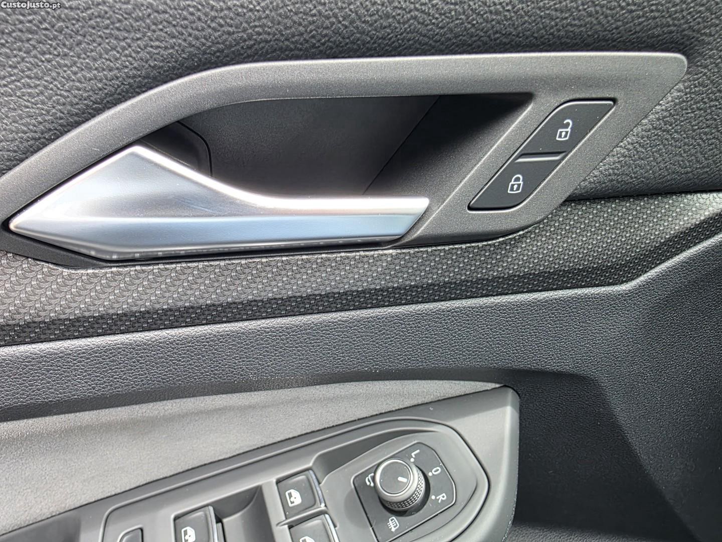 Volkswagen Golf 2.0 TSI R DSG — fotografia 10