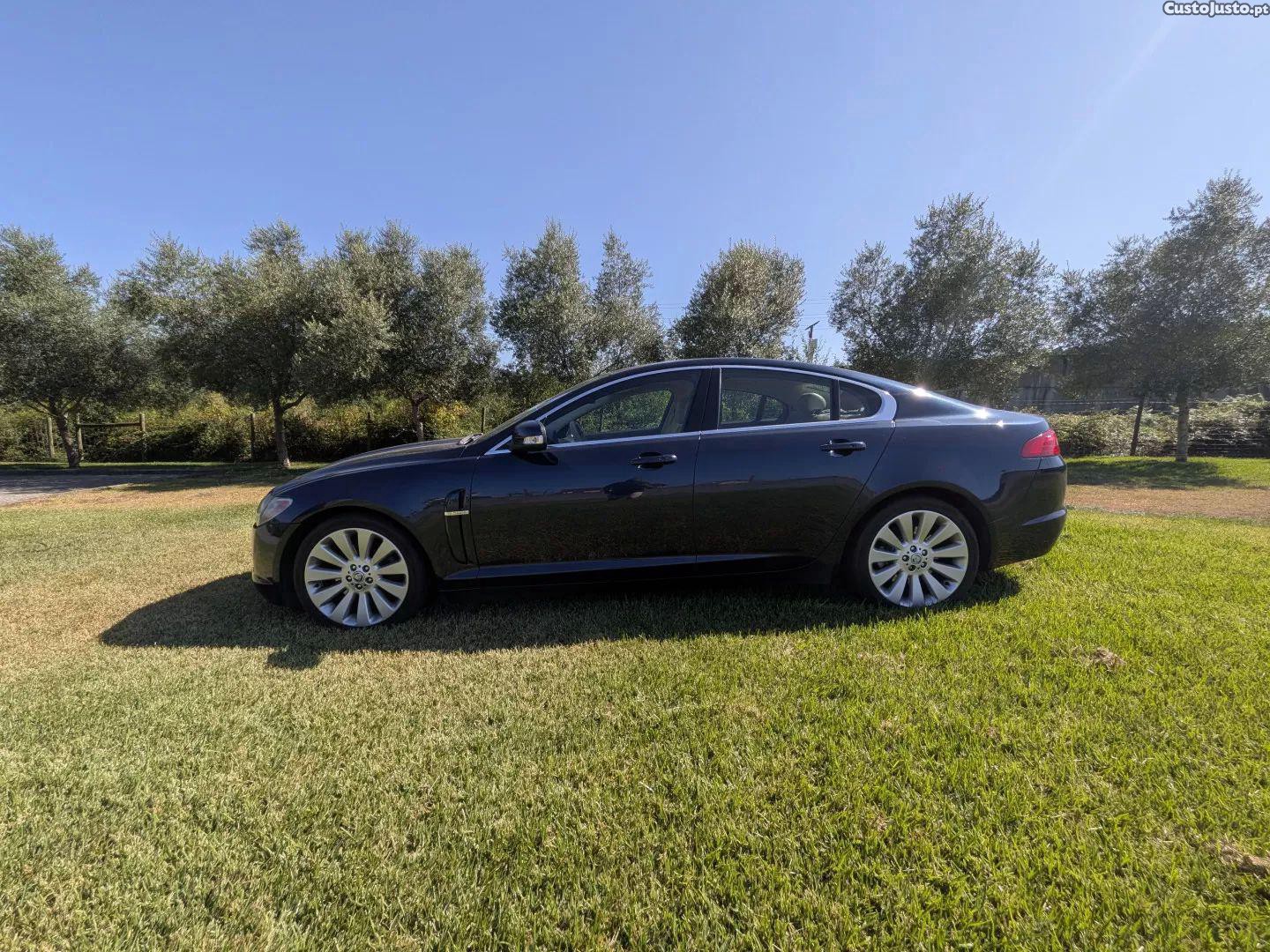 Jaguar XF 2.7 d v6 premium luxury - 08 — photo 4