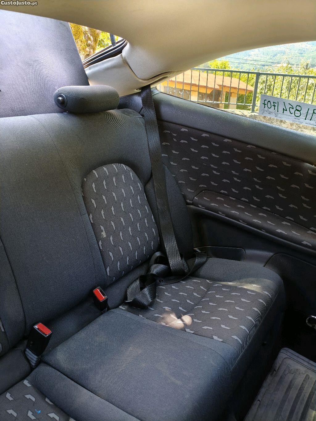 Mercedes-Benz C 220 Coupé — fotografia 2