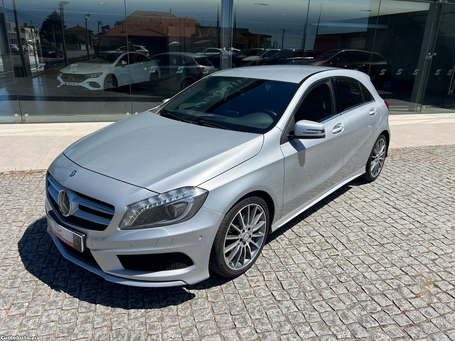 Mercedes-Benz A 180 CDi BlueEfficiency Edition AMG Line — fotografia 24