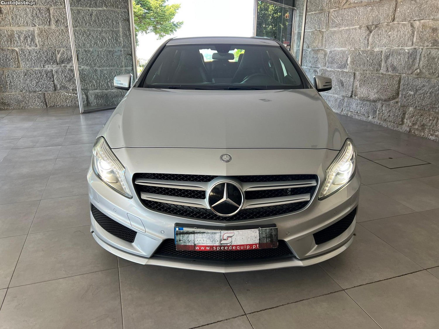 Mercedes-Benz A 180 CDi BlueEfficiency Edition AMG Line — fotografia 15