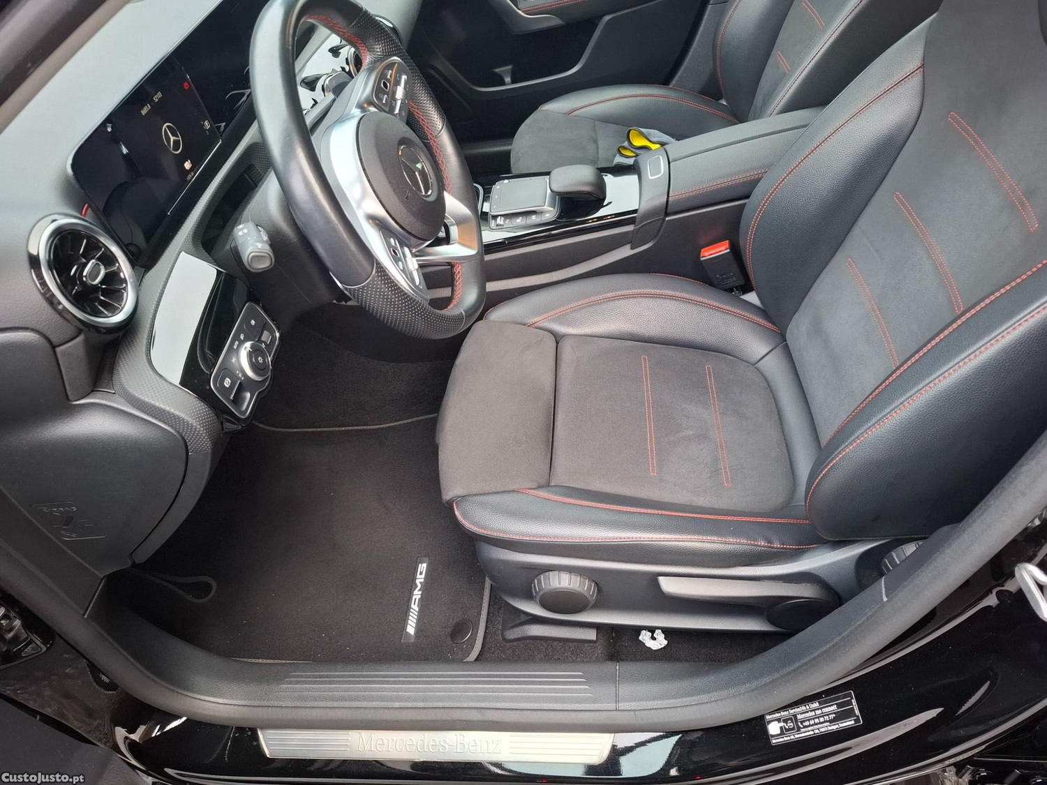 Mercedes-Benz A 250 e -HibridoPlug in 8G-DCT AMG Line Advanced Plus — fotografia 4