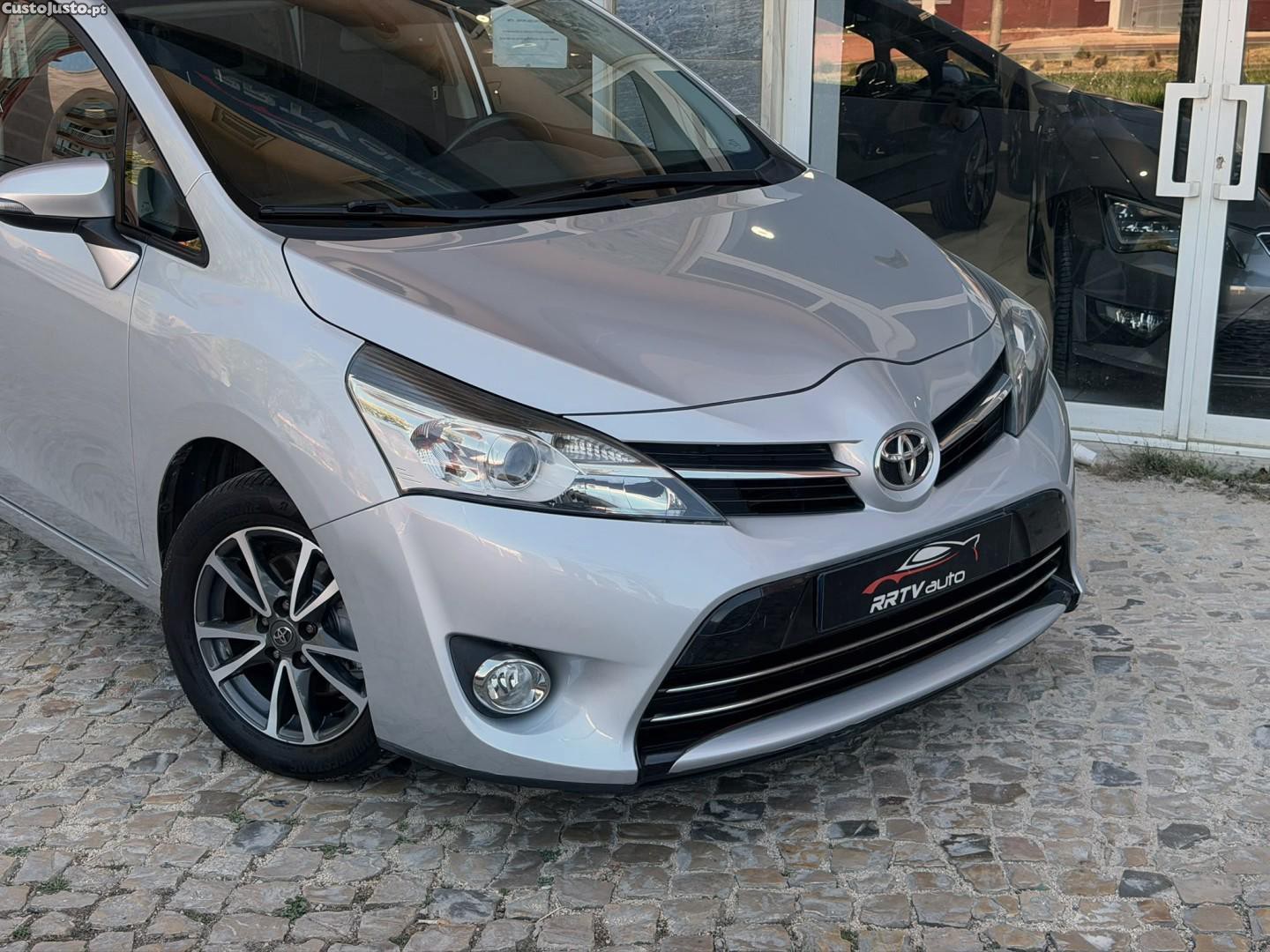 Toyota Verso 2.0 D-4D Exclusive+GPS — fotografia 12