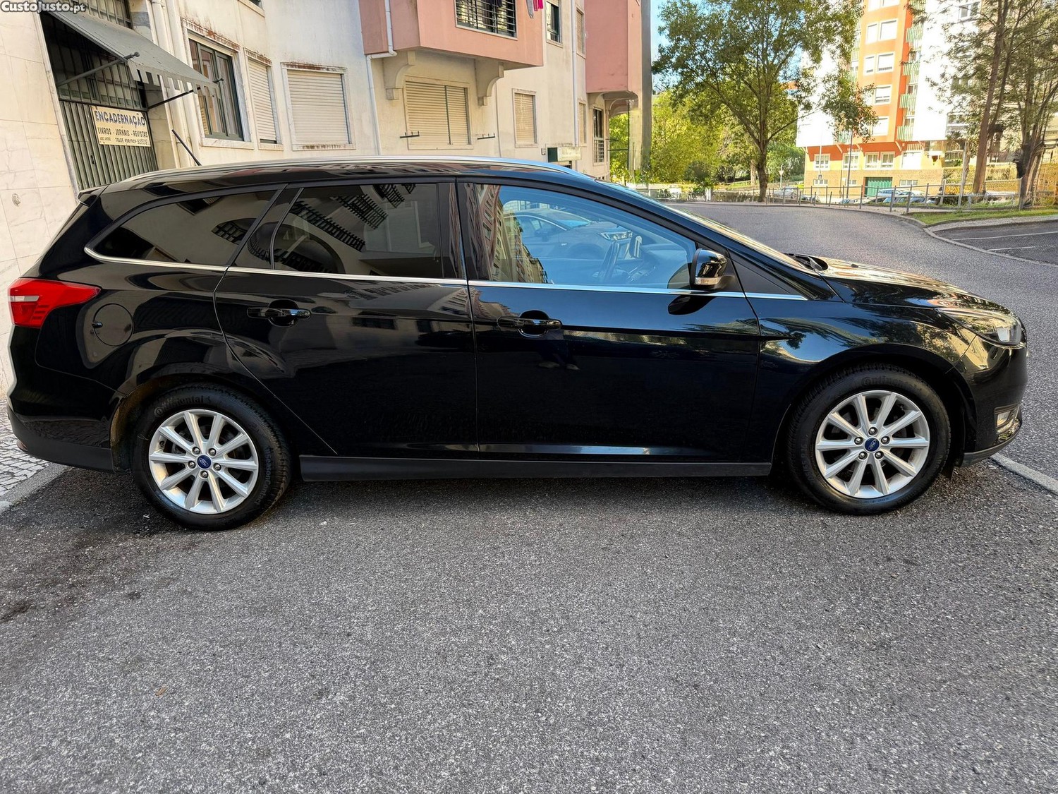 Ford Focus SW 1.0 EcoBoost S&S TITANIUM — fotografia 22