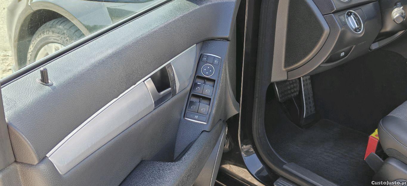 Mercedes-Benz C 220 Avantgarde — fotografia 8