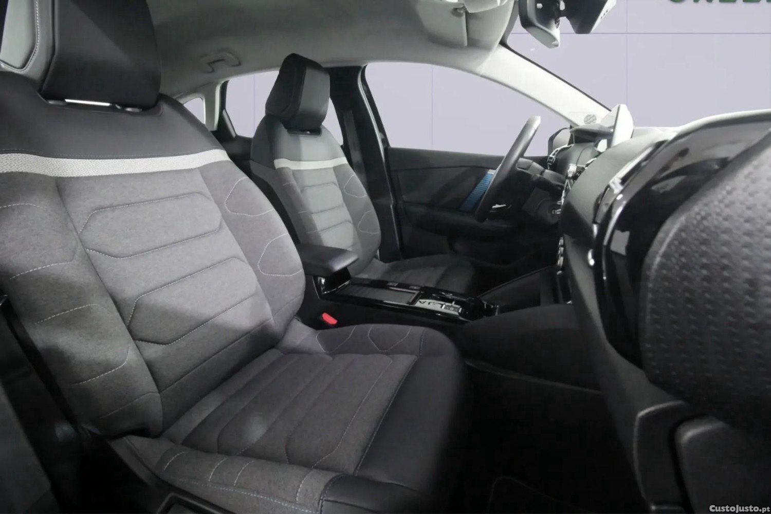 Citroën e-C4 Shine — fotografia 3