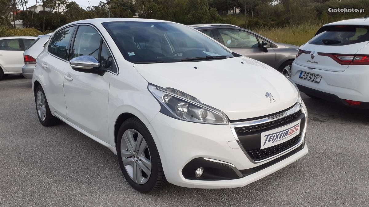 Peugeot 208 1.6 hdi 100cv allure gps — fotografia 7